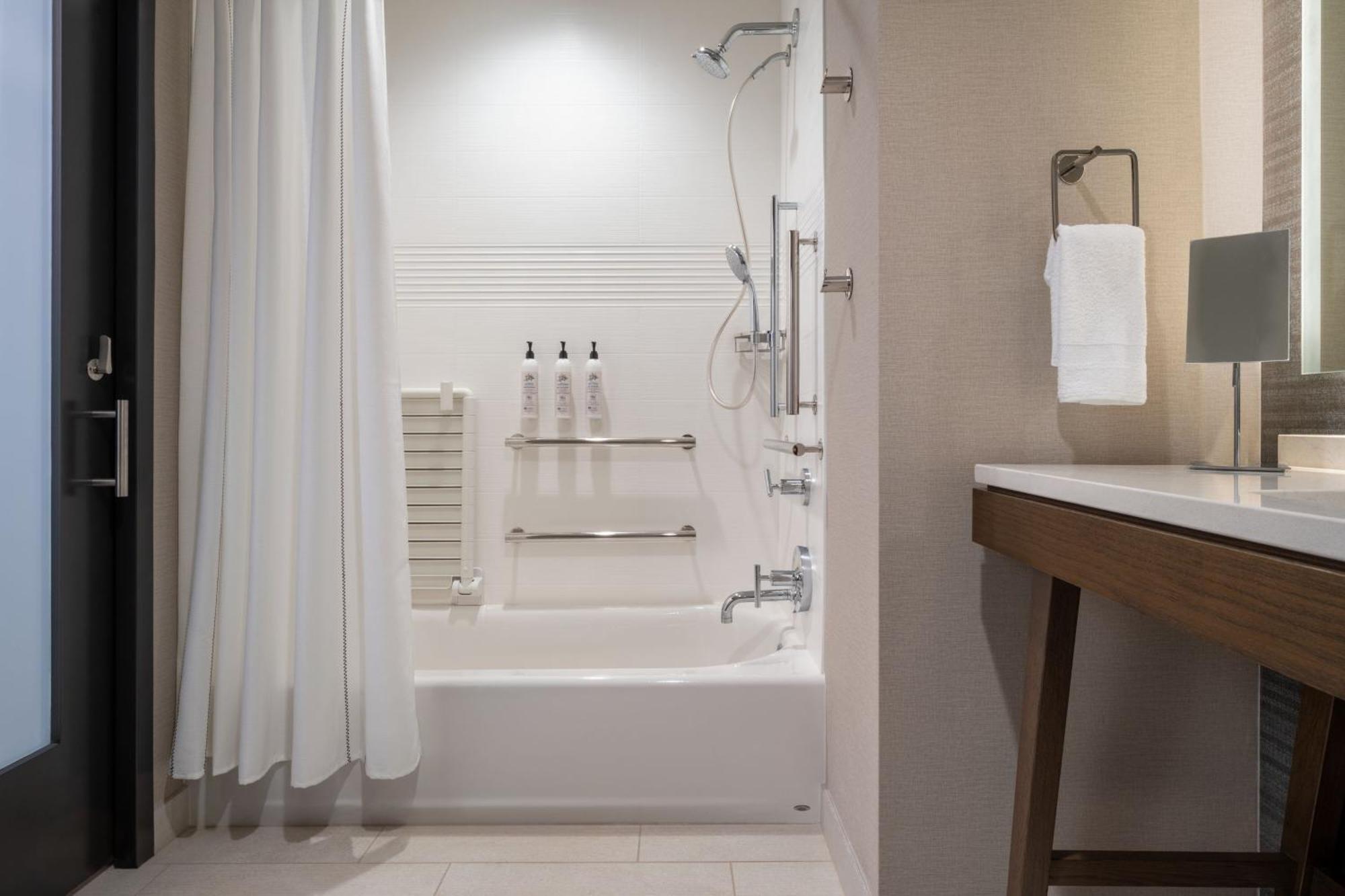 Delta Hotels By Marriott Wichita Falls Convention Center Luaran gambar